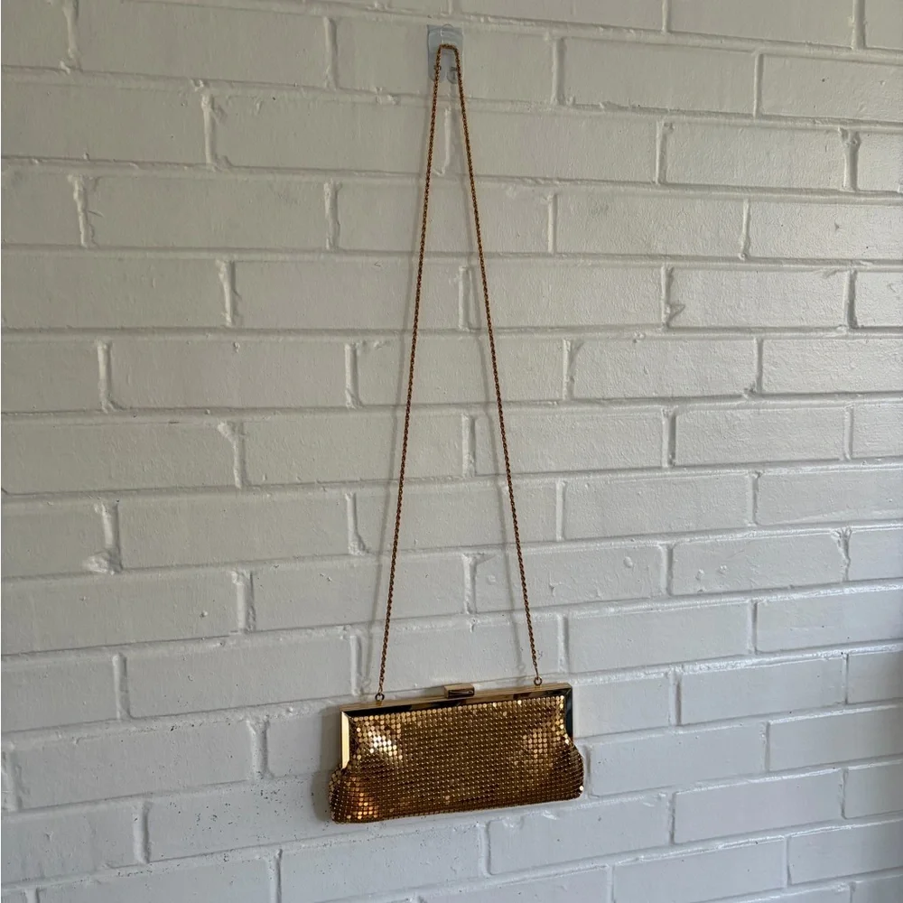La Regale Gold Sequined Mesh Evening Clutch w/ Shoulder‎ Chain, EUC